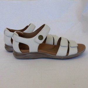 Clarks Women's Sandals White size 9